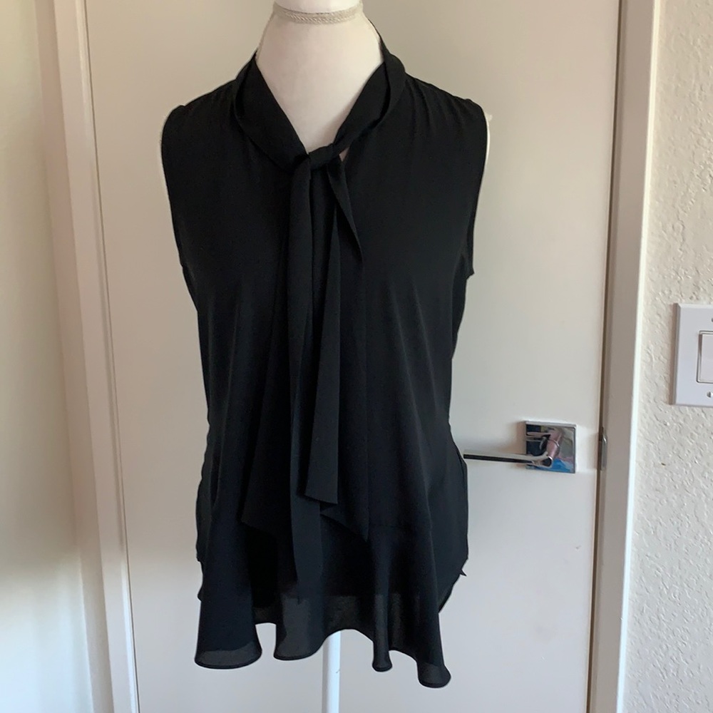 Vince Camuto 🔥 black bow-tie blouse